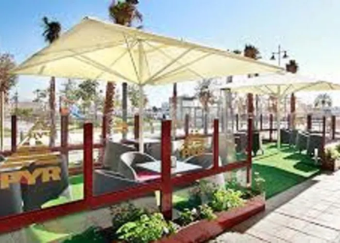 Estudio El Puerto - En El Mismo Centro De Fuengirola, Primera Linea De Playa דירה *