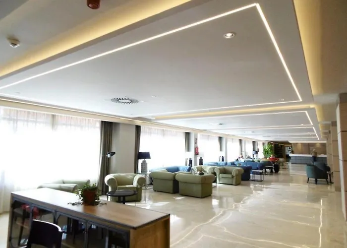 Estudio El Puerto - En El Mismo Centro De Fuengirola, Primera Linea De Playa דירה *